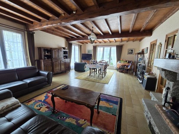 A vendre MAISON  7 PIECES 158 M2 BORD DE MER SAINT JEAN DE MONTS