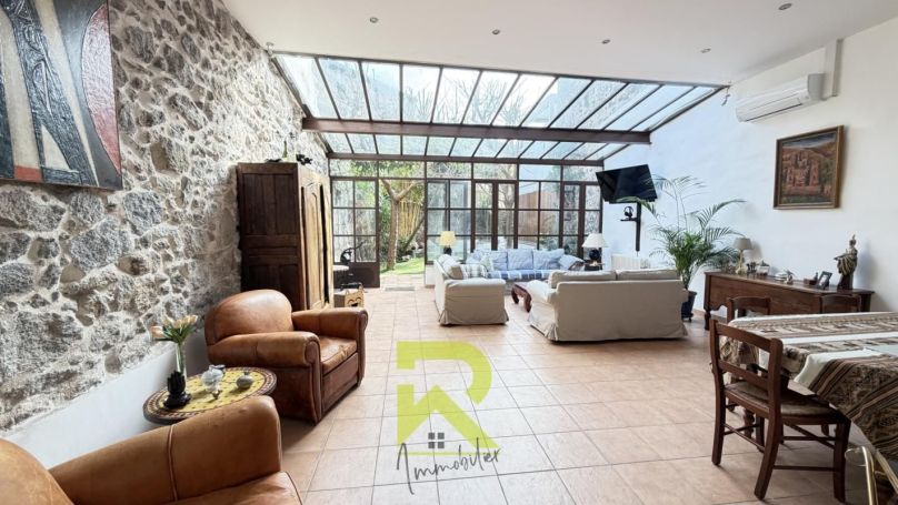 A louer MAISON  6 PIECES 210 M2 BORD DE MER AGDE