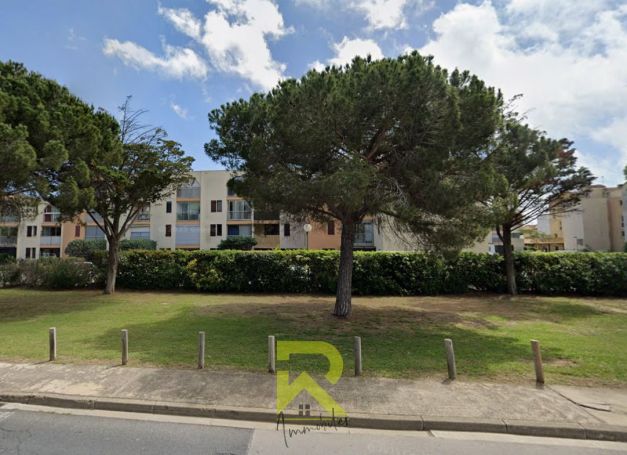 A louer APPARTEMENT T2 28 M2 BORD DE MER GRUISSAN