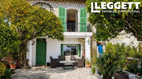 A louer MAISON 6 PIECES 174 M2 BORD DE MER NICE