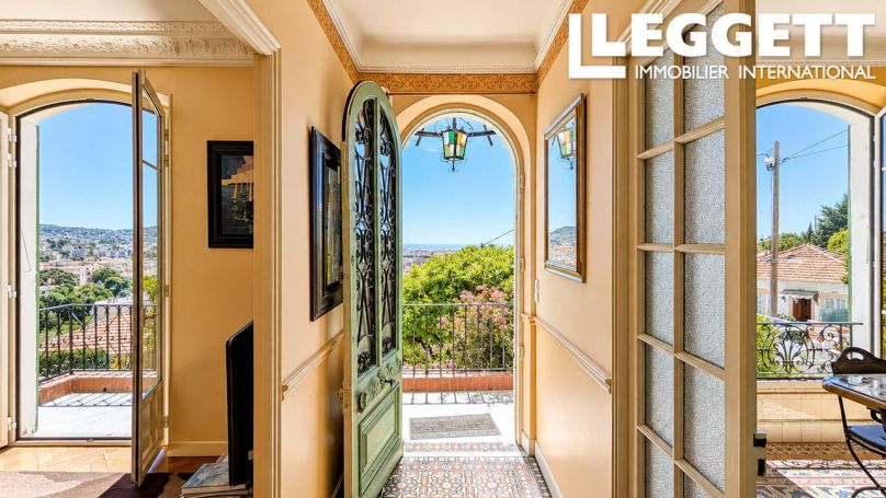 A louer MAISON  6 PIECES 174 M2 BORD DE MER NICE
