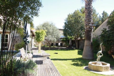 A louer MAISON DE MAîTRE BORD DE MER BOUZIGUES