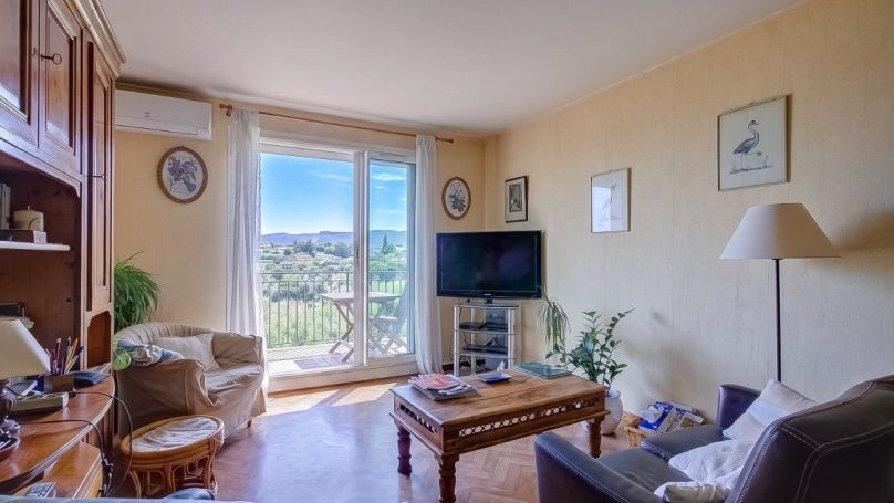 A louer APPARTEMENT T4 74 M2 BORD DE MER NICE