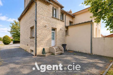 A louer APPARTEMENT T2 31 M2  SAINT MARTIN DE FONTENAY
