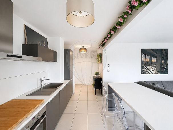 A louer APPARTEMENT T3 70 M2 TERRASSE  NIMES