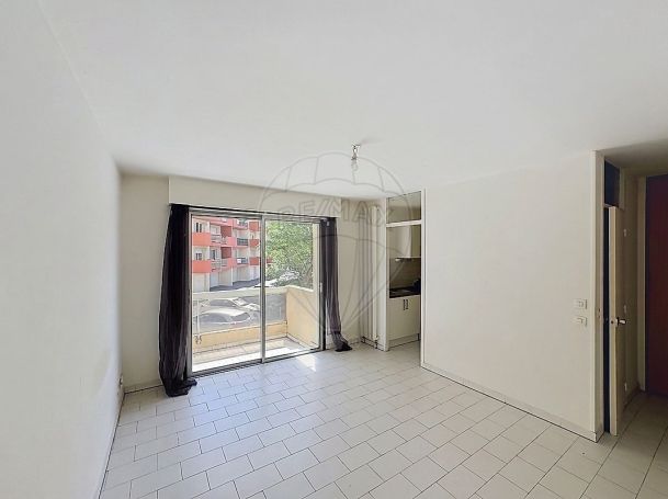 A louer STUDIO  22 M2 TERRASSE  PERPIGNAN