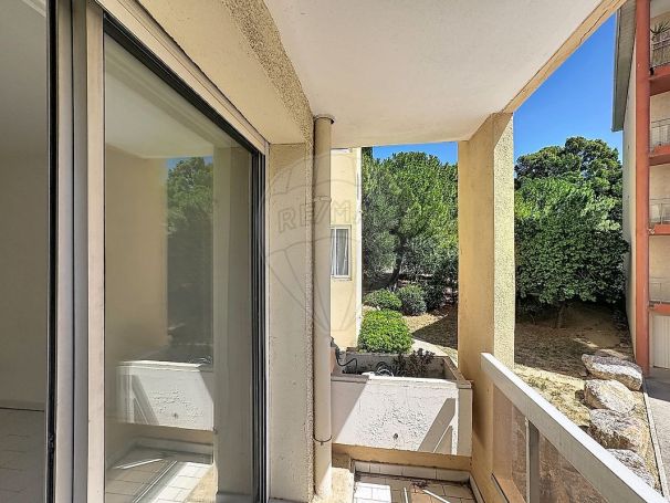 A louer STUDIO  22 M2 TERRASSE  PERPIGNAN