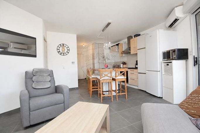 A louer APPARTEMENT T2 43 M2 TERRASSE BORD DE MER LE CANNET