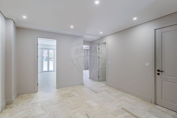 A louer APPARTEMENT DE PRESTIGE T3 92 M2 TERRASSE BORD DE MER CAP D AIL