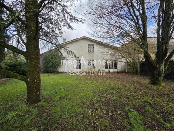 A vendre GîTE  ESSOUVERT