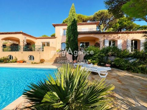 A louer MAISON 6 PIECES 168 M2 VUE MER SAINTE MAXIME