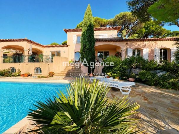 A louer MAISON  6 PIECES 168 M2 VUE MER SAINTE MAXIME