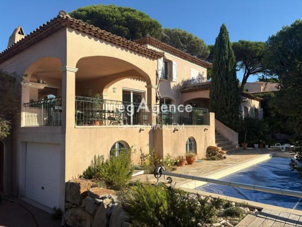 A louer MAISON  6 PIECES 168 M2 VUE MER SAINTE MAXIME