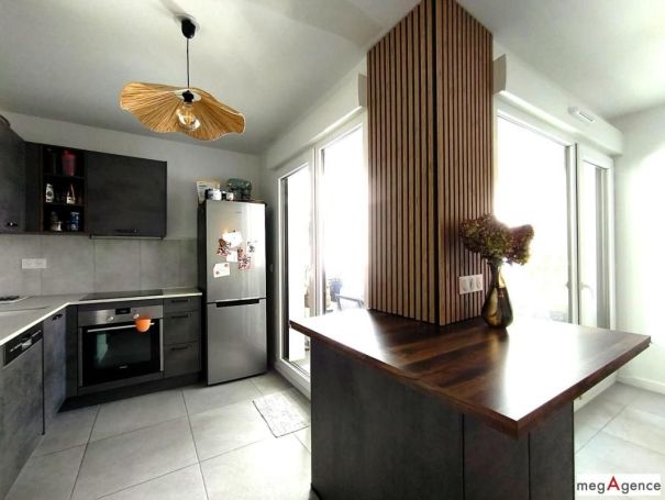A louer APPARTEMENT T3 64 M2  FLOIRAC