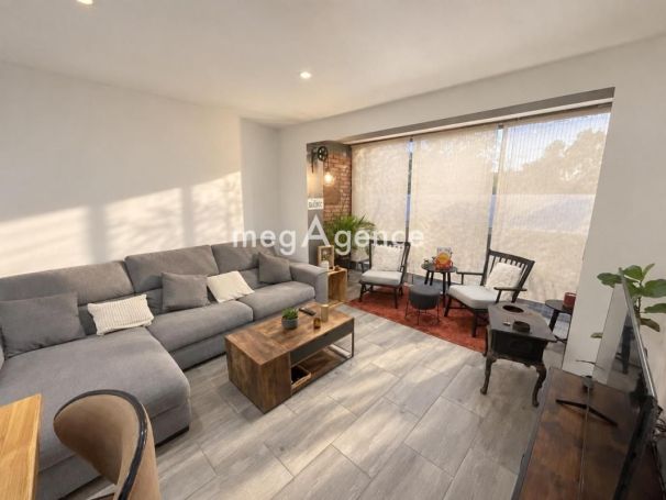 A louer APPARTEMENT T3 64 M2 BORD DE MER LA SEYNE SUR MER
