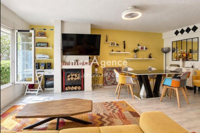 A louer APPARTEMENT T2 59 M2 BORD DE MER FREJUS