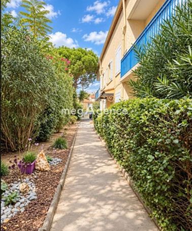 A louer APPARTEMENT T2 59 M2 BORD DE MER FREJUS
