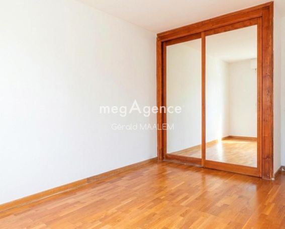 A louer APPARTEMENT T3 67 M2 BORD DE MER SAINTE MAXIME