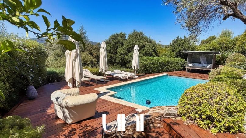 A louer MAISON  5 PIECES 175 M2 BORD DE MER LA CROIX VALMER