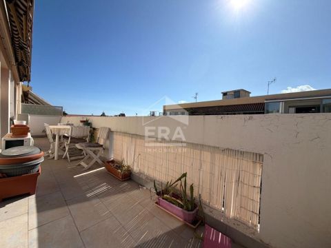 A louer APPARTEMENT T3 80 M2 TERRASSE BORD DE MER CAGNES SUR MER