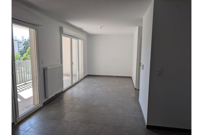 A louer STUDIO NEUF  35 M2 TERRASSE  MONTPELLIER