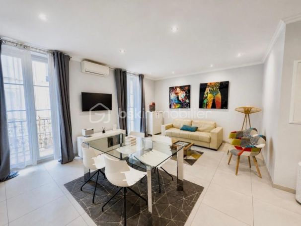 A louer APPARTEMENT T3 68 M2 BORD DE MER CANNES