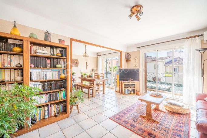 A louer APPARTEMENT T4 70 M2 TERRASSE BORD DE MER TOULON
