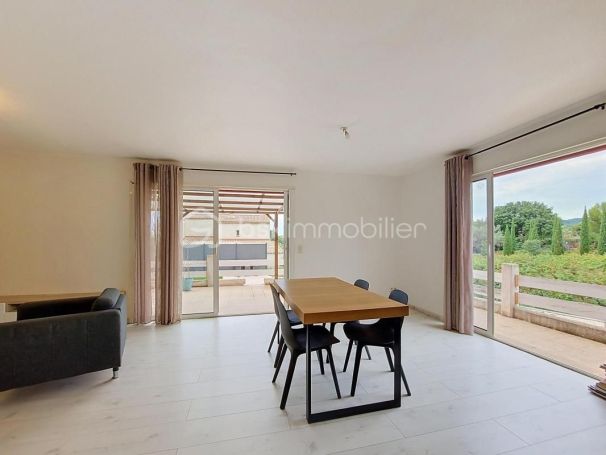 A louer MAISON  CONTEMPORAINE BORD DE MER LA SEYNE SUR MER