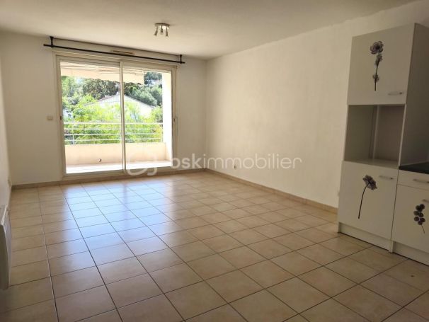 A louer APPARTEMENT T3 64 M2 TERRASSE BORD DE MER LA SEYNE SUR MER