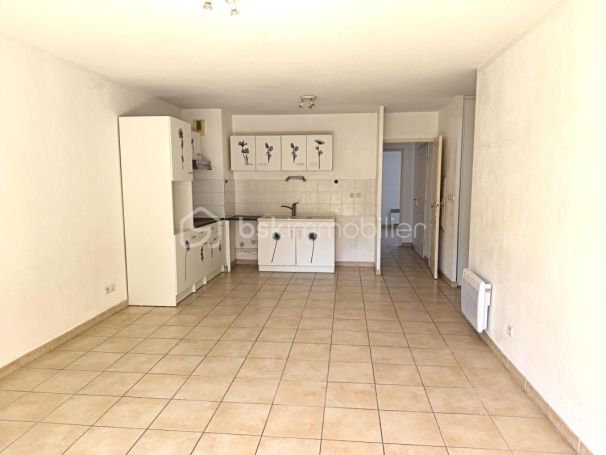 A louer APPARTEMENT T3 64 M2 TERRASSE BORD DE MER LA SEYNE SUR MER