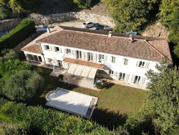 A louer MAISON  DE MAîTRE  DRAGUIGNAN