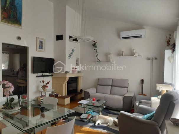 A louer MAISON  4 PIECES 74 M2 BORD DE MER TORREILLES