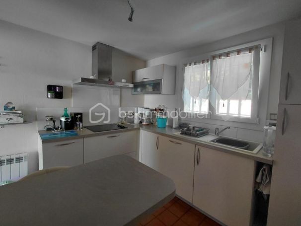 A louer MAISON  4 PIECES 74 M2 BORD DE MER TORREILLES