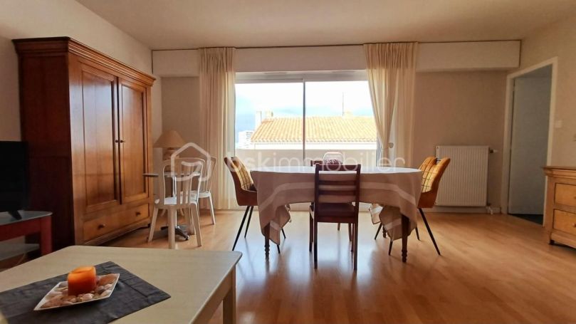 A louer APPARTEMENT T3 86 M2 BORD DE MER LES SABLES D OLONNE