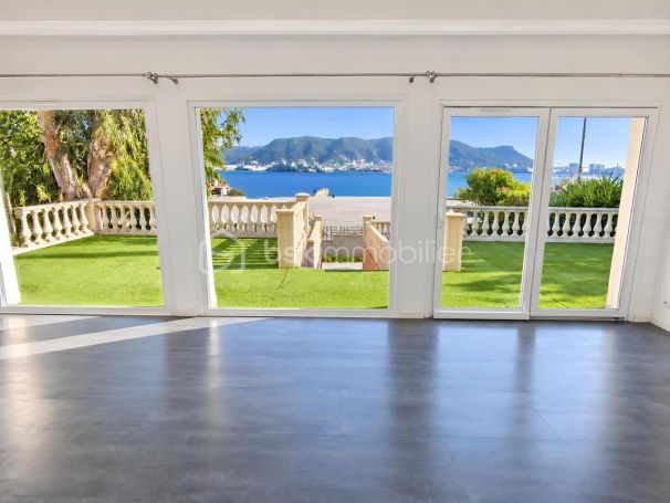 A louer MAISON  DE MAîTRE VUE MER LA SEYNE SUR MER