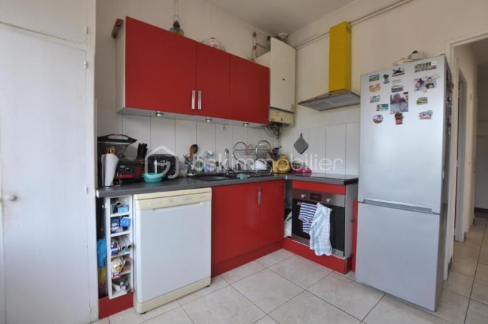 A louer APPARTEMENT T3 63 M2  NIMES
