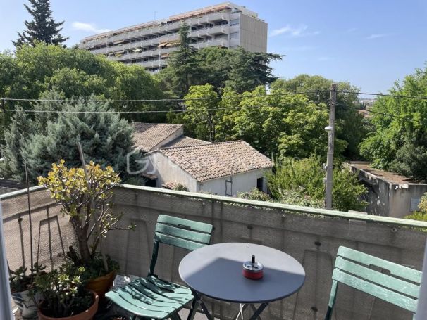 A louer APPARTEMENT T3 63 M2  NIMES