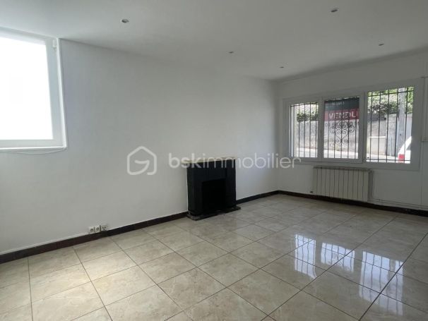 A louer APPARTEMENT T3 61 M2  NIMES