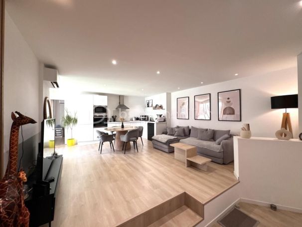 A louer APPARTEMENT T3 70 M2 TERRASSE BORD DE MER ISTRES