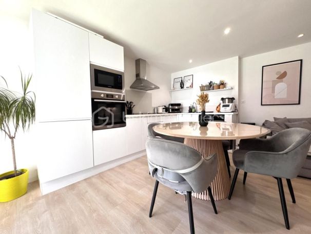 A louer APPARTEMENT T3 70 M2 TERRASSE BORD DE MER ISTRES
