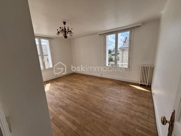 A louer APPARTEMENT T5 96 M2  CAEN