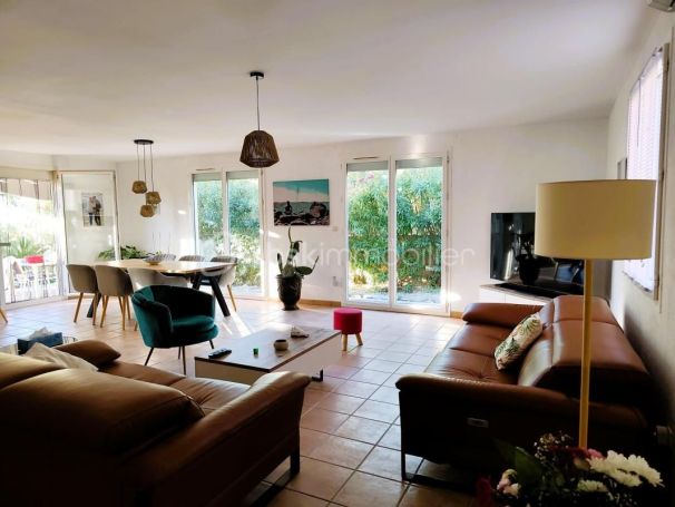 A vendre MAISON  5 PIECES 123 M2  CAZEDARNES