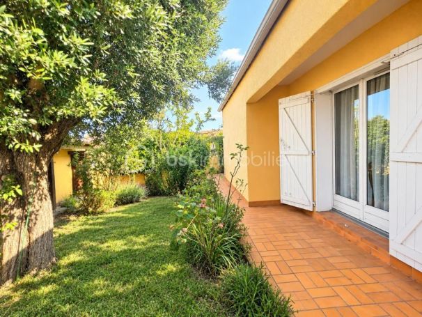 A louer MAISON  4 PIECES 81 M2 BORD DE MER MEZE