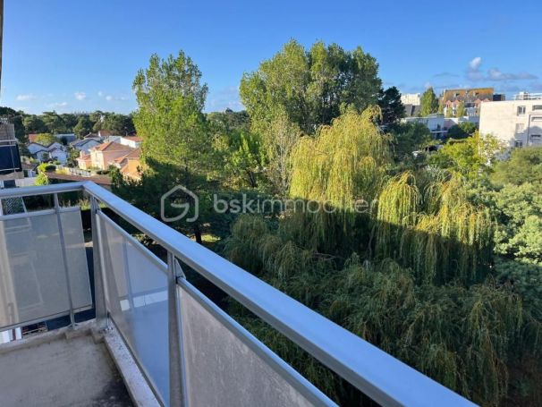 A louer APPARTEMENT T4 84 M2 TERRASSE BORD DE MER LA BAULE ESCOUBLAC