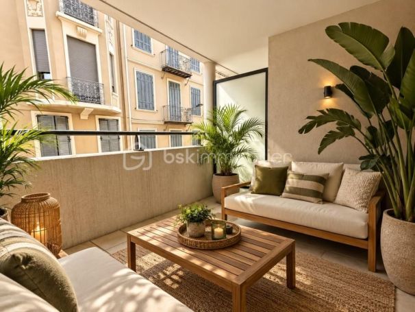 A louer APPARTEMENT T2 42 M2 TERRASSE BORD DE MER CANNES