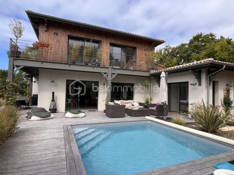 A louer MAISON 5 PIECES 154 M2 BORD DE MER SOULAC SUR MER