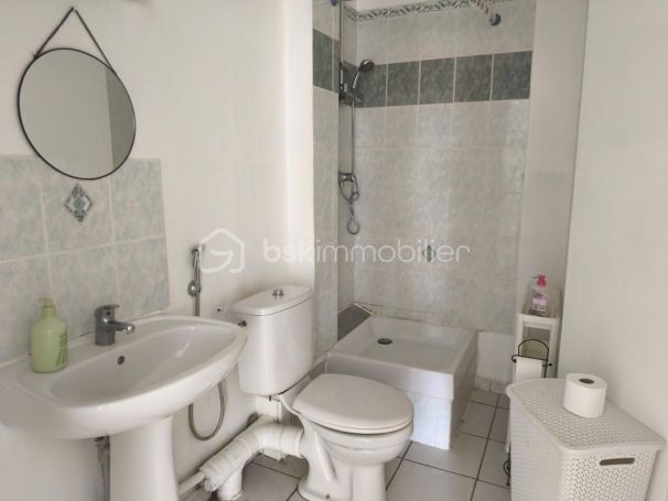 A louer APPARTEMENT T2 39 M2 BORD DE MER LA SEYNE SUR MER