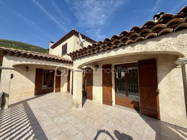 A louer MAISON  6 PIECES 171 M2  SOLLIES TOUCAS