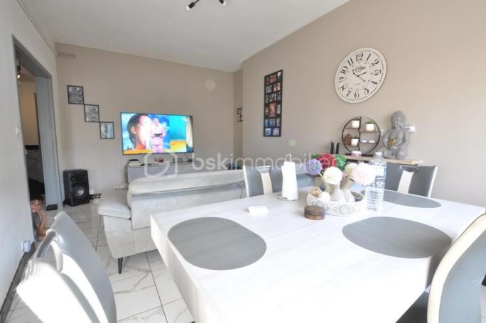 A louer APPARTEMENT T3 64 M2  NIMES