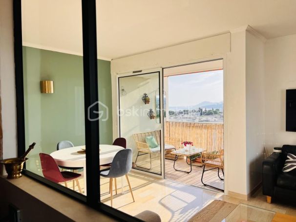 A louer APPARTEMENT T3 73 M2 TERRASSE VUE MER ANTIBES
